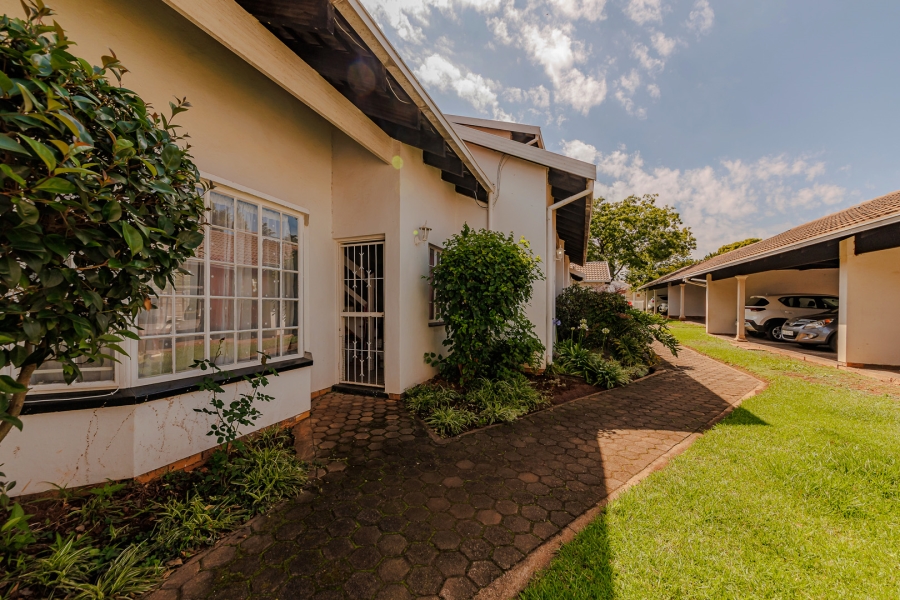1 Bedroom Property for Sale in Wilgeheuwel Gauteng