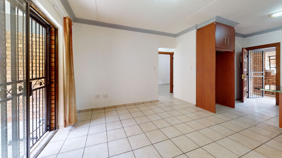 2 Bedroom Property for Sale in Ravenswood Gauteng
