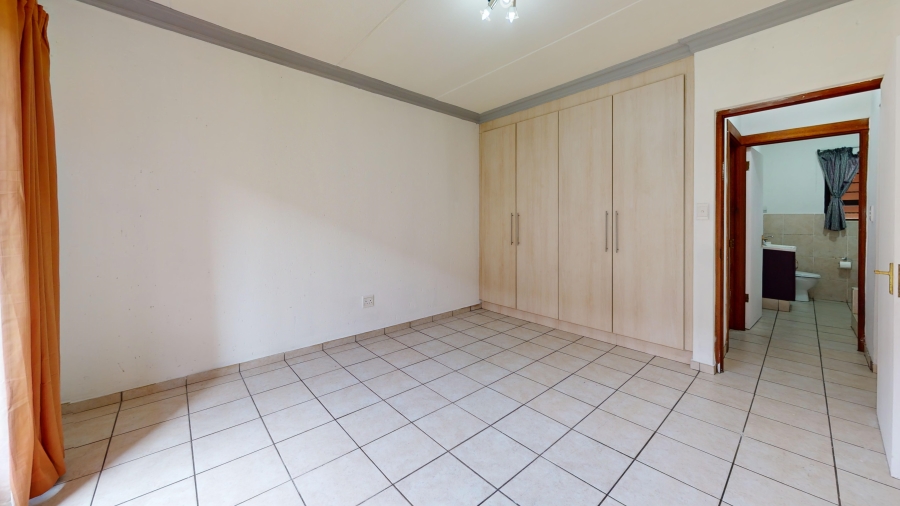 2 Bedroom Property for Sale in Ravenswood Gauteng