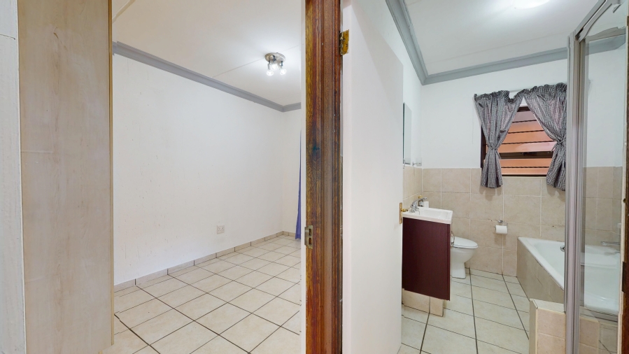 2 Bedroom Property for Sale in Ravenswood Gauteng