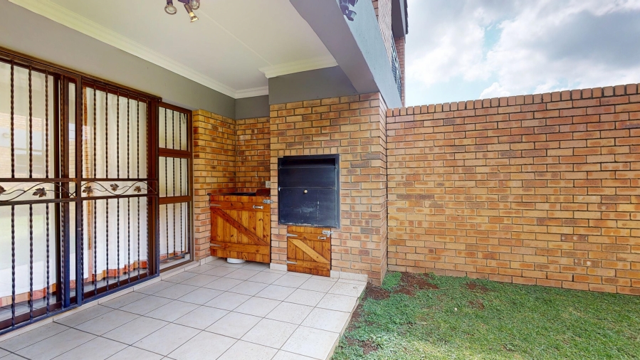 2 Bedroom Property for Sale in Ravenswood Gauteng