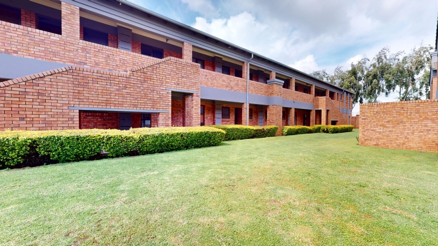 2 Bedroom Property for Sale in Ravenswood Gauteng