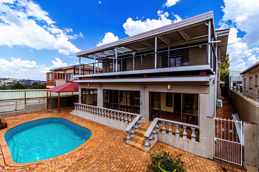 7 Bedroom Property for Sale in Kensington Gauteng