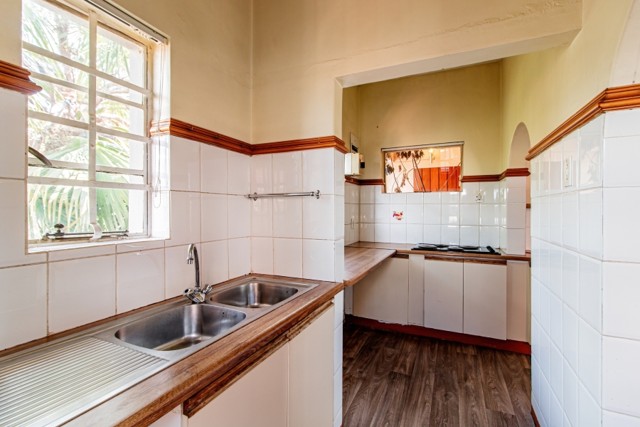 7 Bedroom Property for Sale in Kensington Gauteng