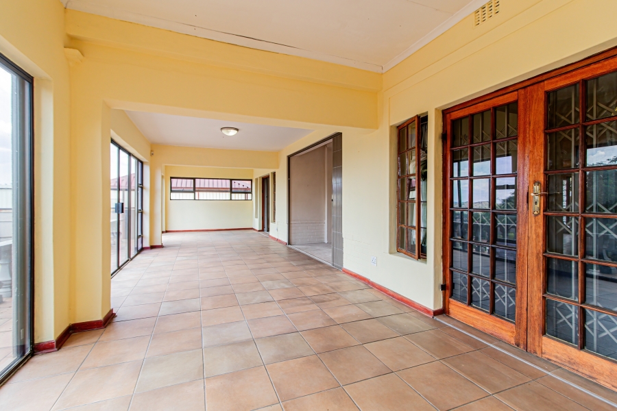 7 Bedroom Property for Sale in Kensington Gauteng