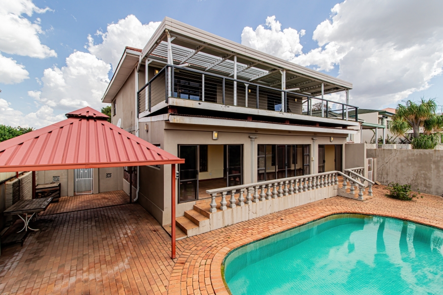 7 Bedroom Property for Sale in Kensington Gauteng