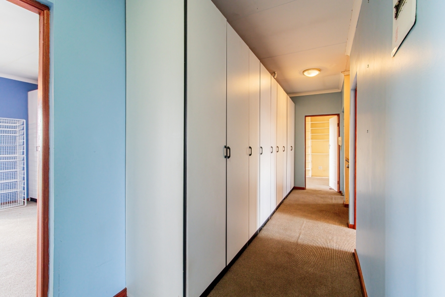 7 Bedroom Property for Sale in Kensington Gauteng