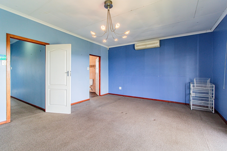 7 Bedroom Property for Sale in Kensington Gauteng