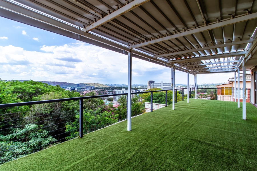 7 Bedroom Property for Sale in Kensington Gauteng