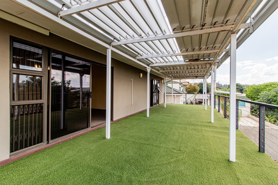 7 Bedroom Property for Sale in Kensington Gauteng