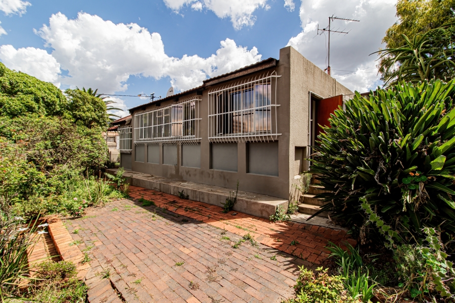 7 Bedroom Property for Sale in Kensington Gauteng