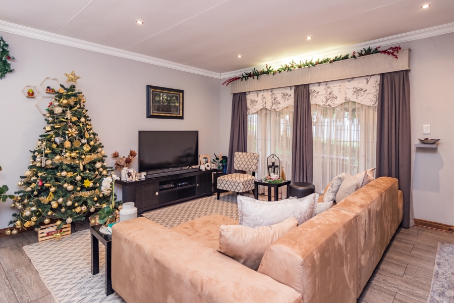 3 Bedroom Property for Sale in Noordheuwel Gauteng