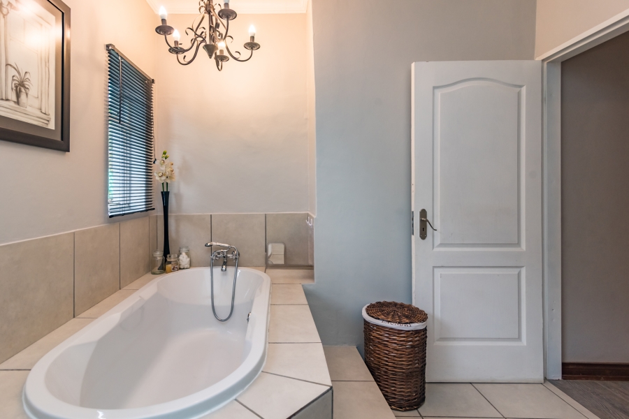 3 Bedroom Property for Sale in Noordheuwel Gauteng