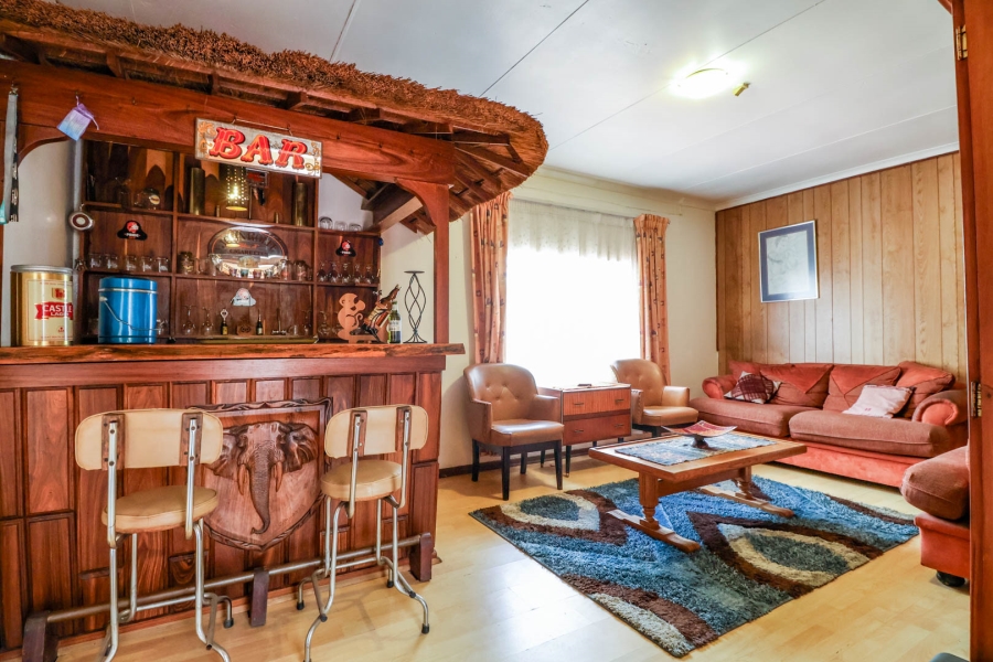 4 Bedroom Property for Sale in Rooihuiskraal Gauteng