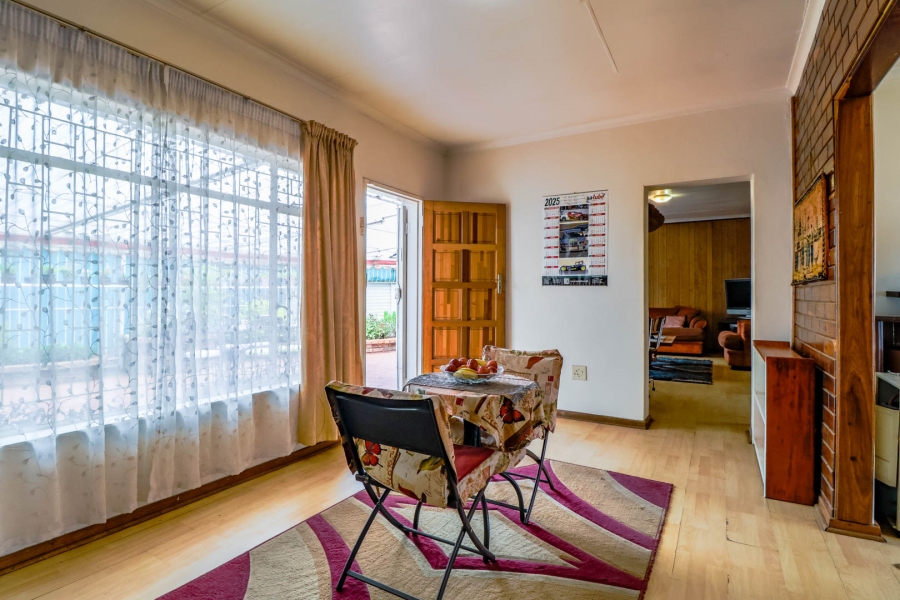 4 Bedroom Property for Sale in Rooihuiskraal Gauteng