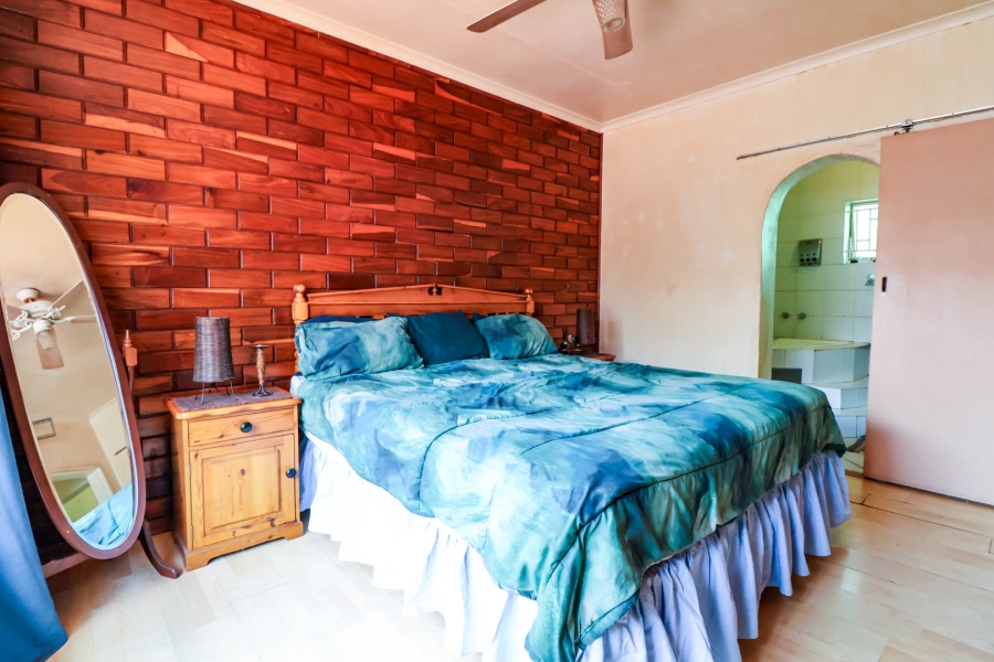 4 Bedroom Property for Sale in Rooihuiskraal Gauteng