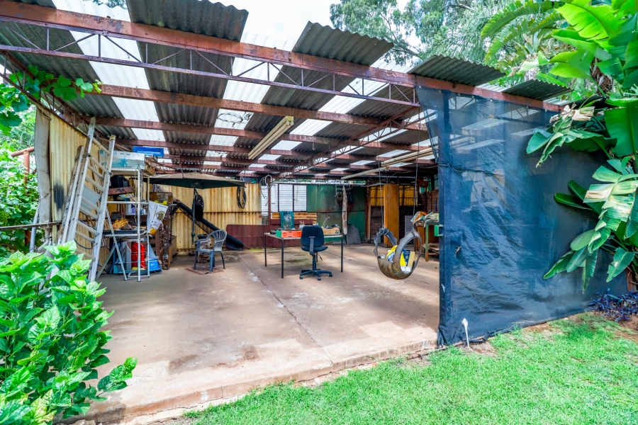 4 Bedroom Property for Sale in Rooihuiskraal Gauteng