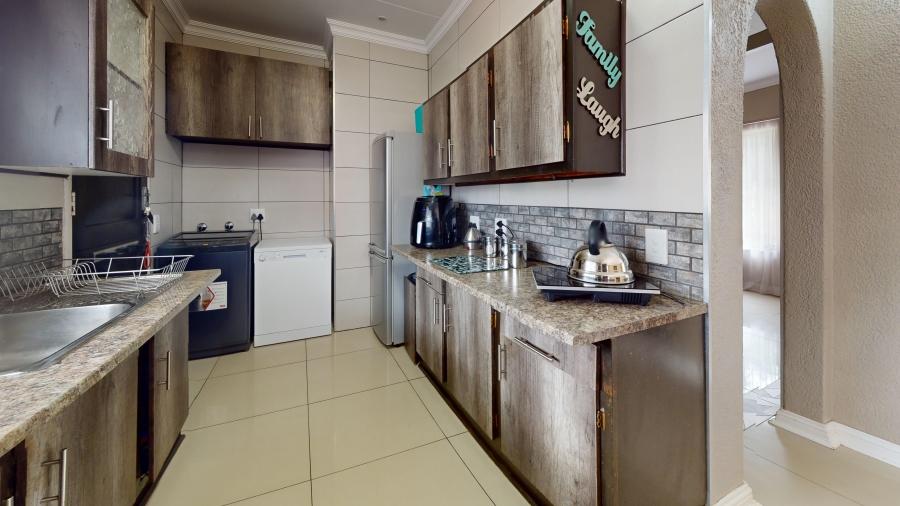 4 Bedroom Property for Sale in Goedeburg Gauteng