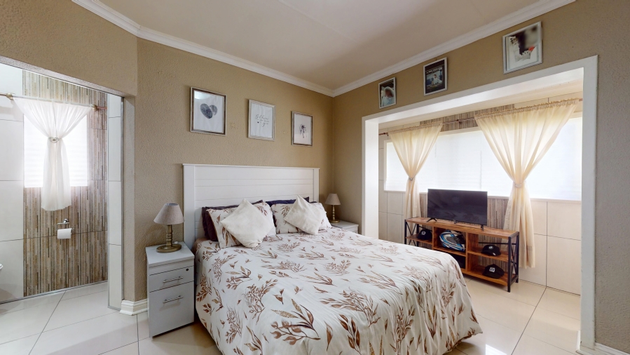 4 Bedroom Property for Sale in Goedeburg Gauteng