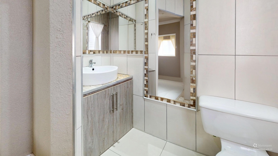 4 Bedroom Property for Sale in Goedeburg Gauteng