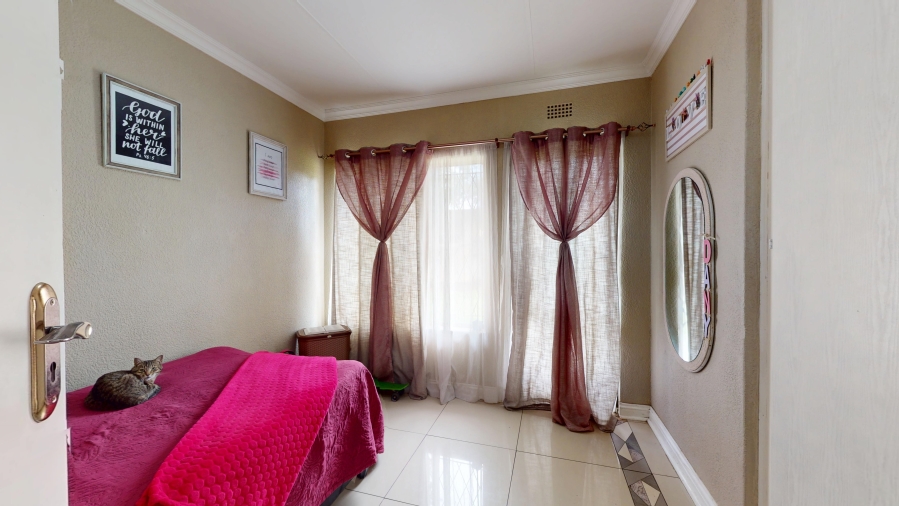 4 Bedroom Property for Sale in Goedeburg Gauteng