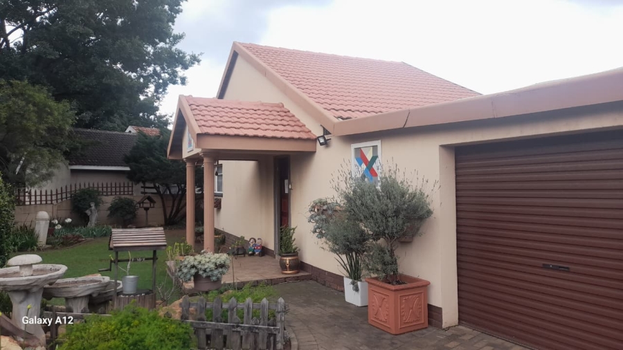 4 Bedroom Property for Sale in Ferryvale Gauteng
