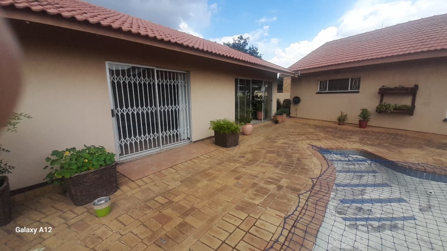 4 Bedroom Property for Sale in Ferryvale Gauteng