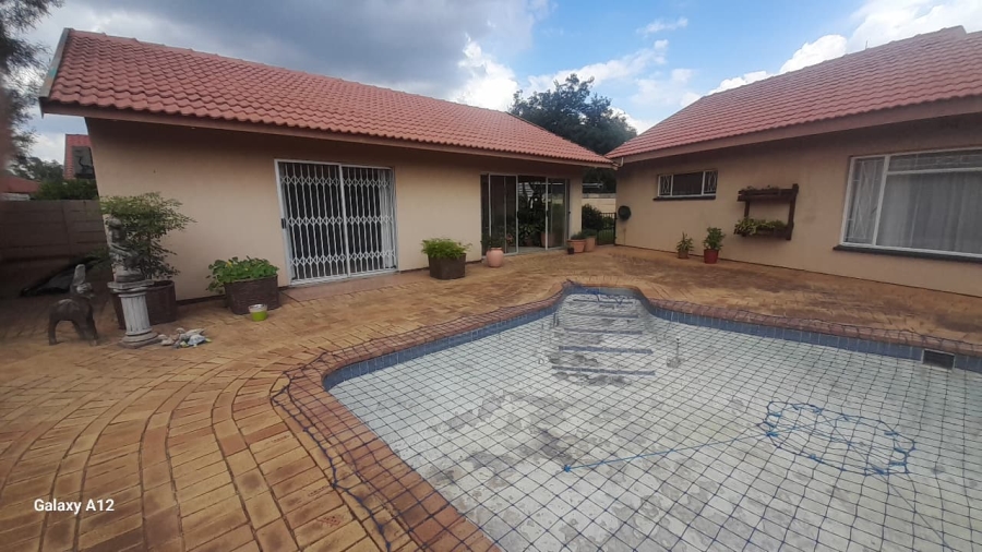 4 Bedroom Property for Sale in Ferryvale Gauteng