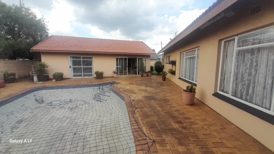 4 Bedroom Property for Sale in Ferryvale Gauteng