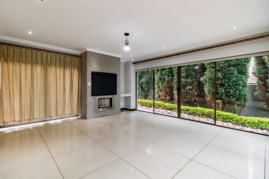 6 Bedroom Property for Sale in Midlands Estate Gauteng