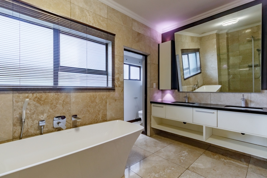 6 Bedroom Property for Sale in Midlands Estate Gauteng