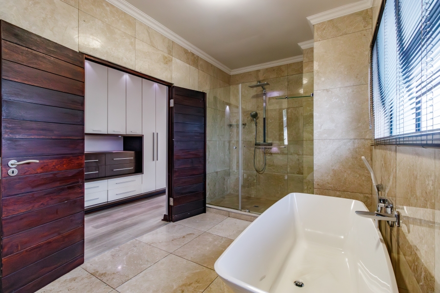 6 Bedroom Property for Sale in Midlands Estate Gauteng