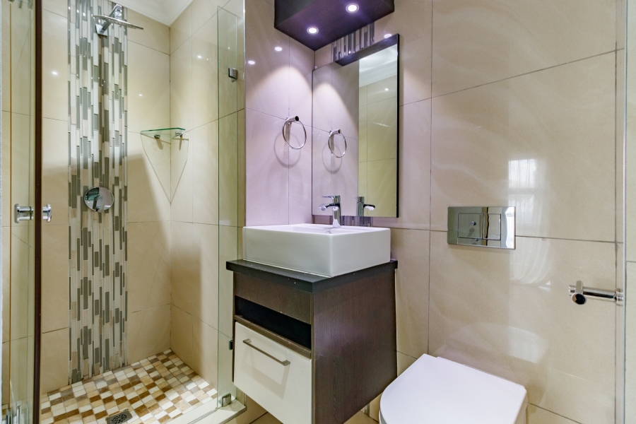 6 Bedroom Property for Sale in Midlands Estate Gauteng