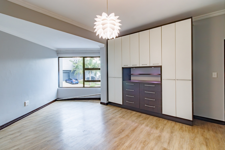 6 Bedroom Property for Sale in Midlands Estate Gauteng