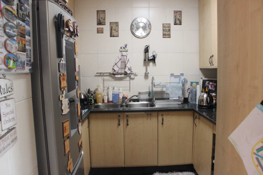 2 Bedroom Property for Sale in Glen Marais Gauteng