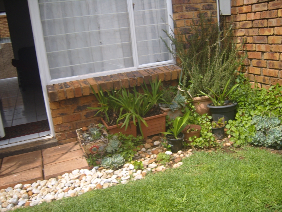 2 Bedroom Property for Sale in Glenvista Gauteng