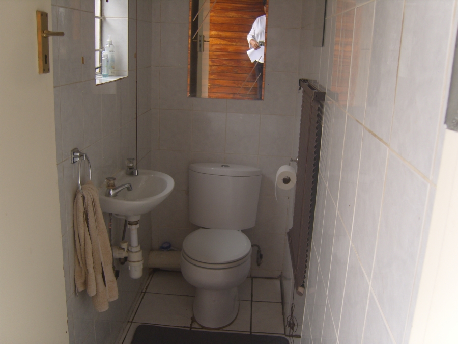 2 Bedroom Property for Sale in Glenvista Gauteng