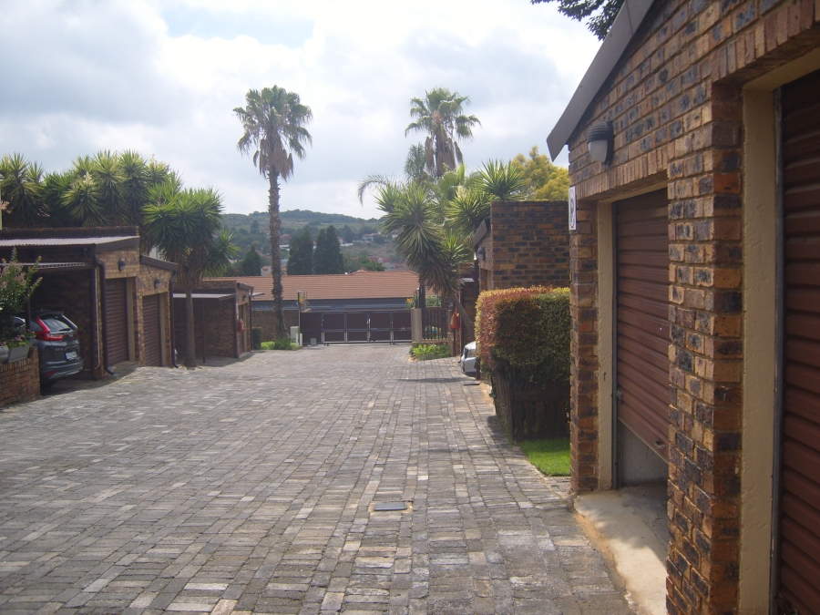 2 Bedroom Property for Sale in Glenvista Gauteng
