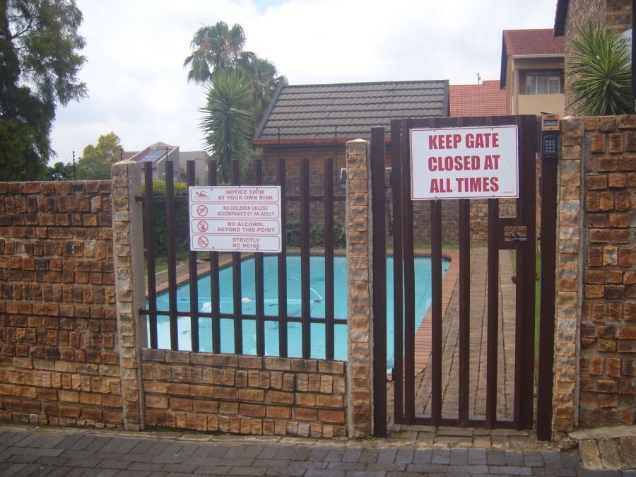 2 Bedroom Property for Sale in Glenvista Gauteng