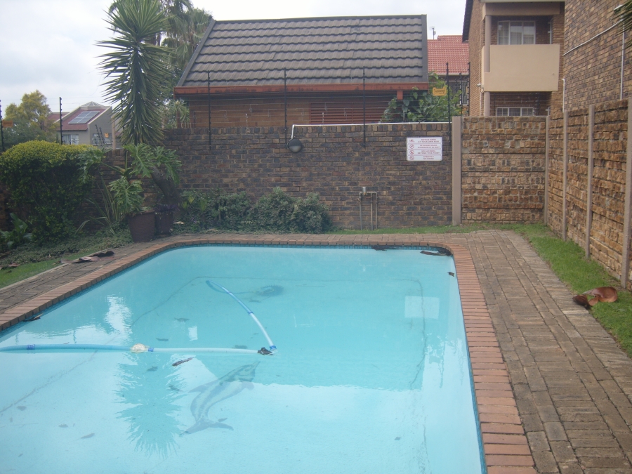 2 Bedroom Property for Sale in Glenvista Gauteng