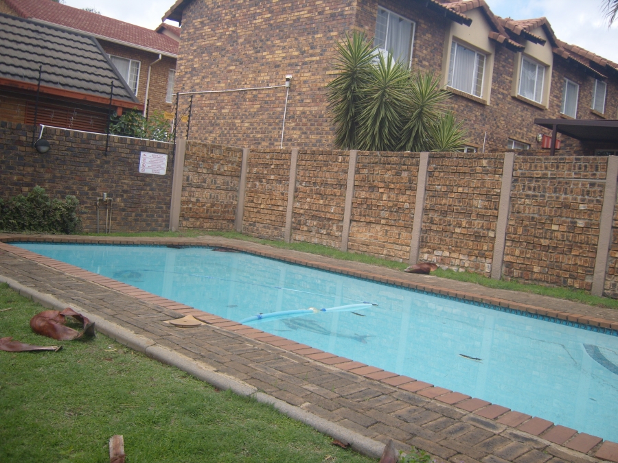 2 Bedroom Property for Sale in Glenvista Gauteng