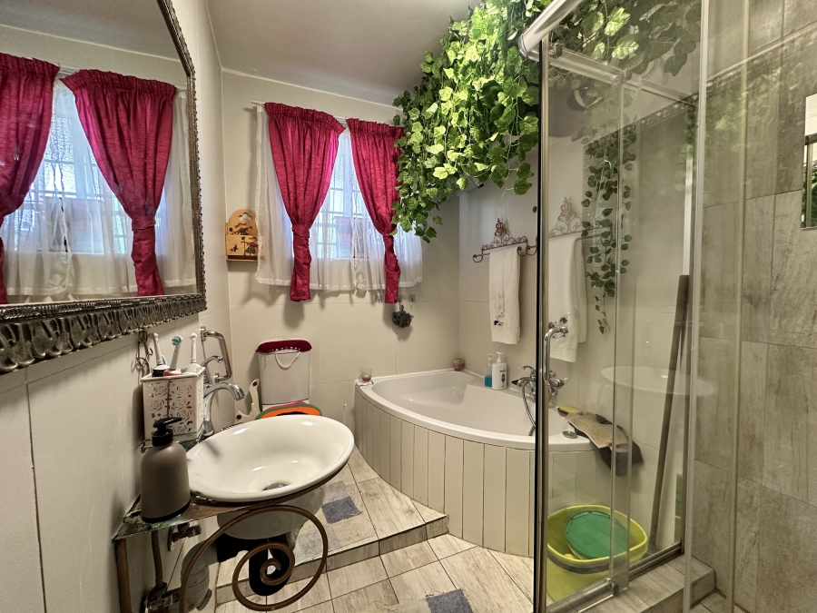 3 Bedroom Property for Sale in Lambton Gauteng