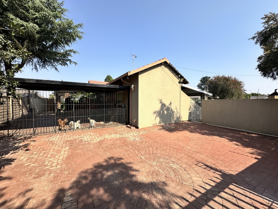 3 Bedroom Property for Sale in Mayberry Park Gauteng