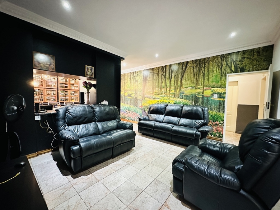 4 Bedroom Property for Sale in Lambton Gauteng