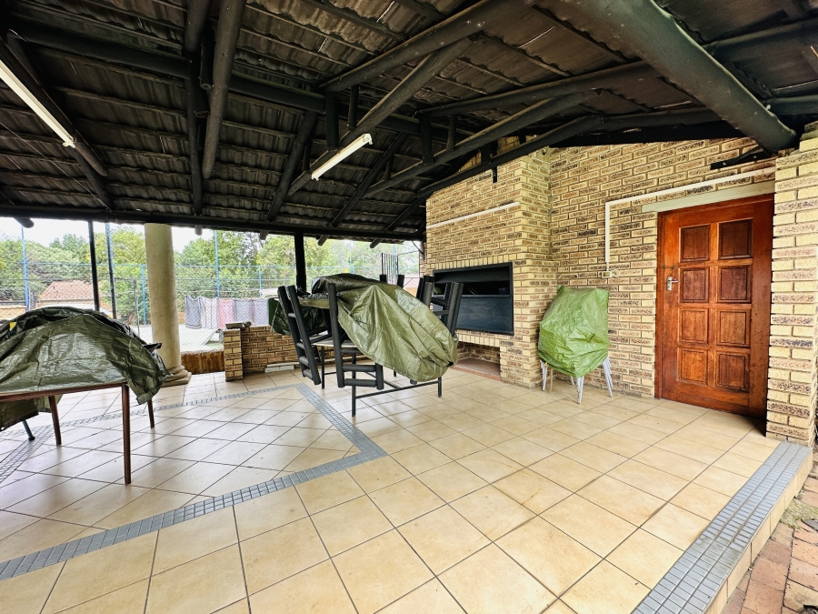 4 Bedroom Property for Sale in Lambton Gauteng