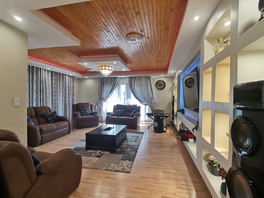 4 Bedroom Property for Sale in Brackenhurst Gauteng