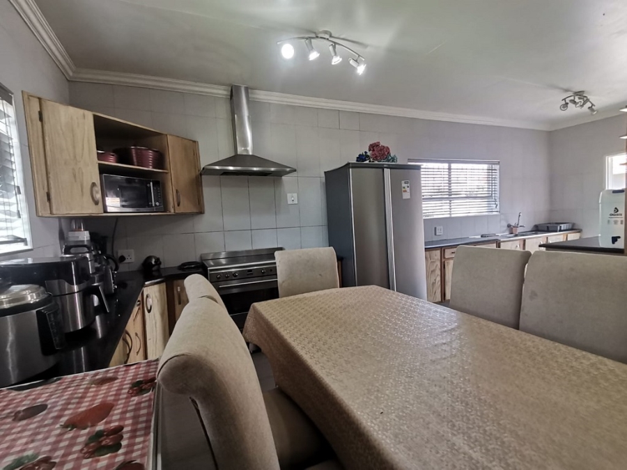 4 Bedroom Property for Sale in Brackenhurst Gauteng