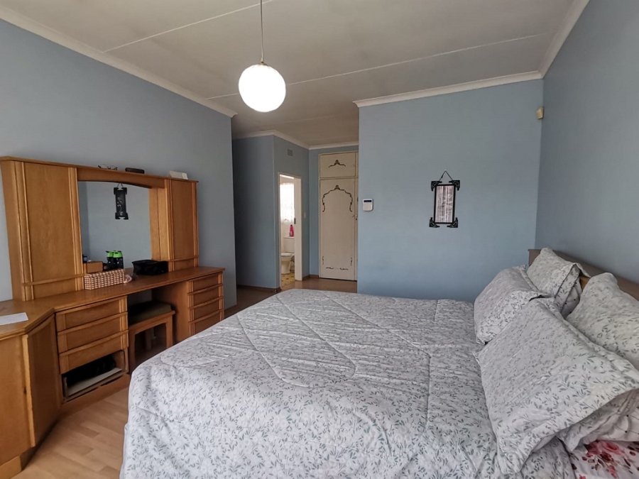 4 Bedroom Property for Sale in Brackenhurst Gauteng