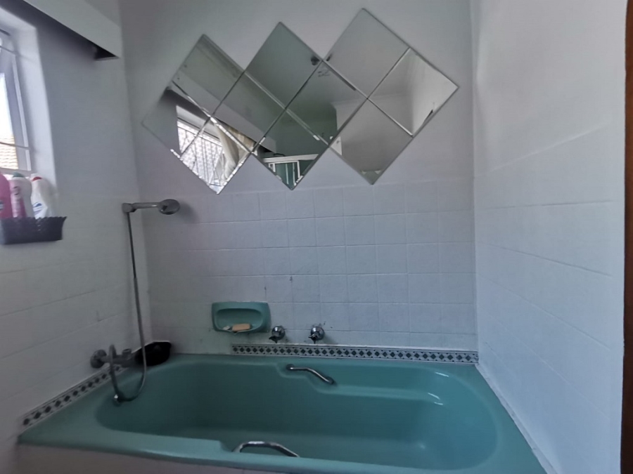 4 Bedroom Property for Sale in Brackenhurst Gauteng