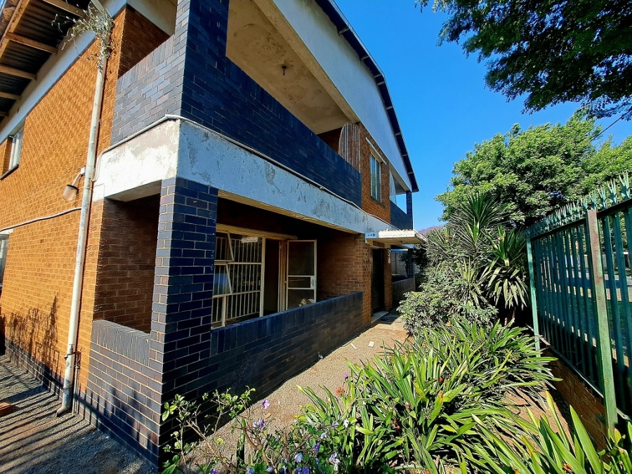 To Let 2 Bedroom Property for Rent in Turffontein Gauteng